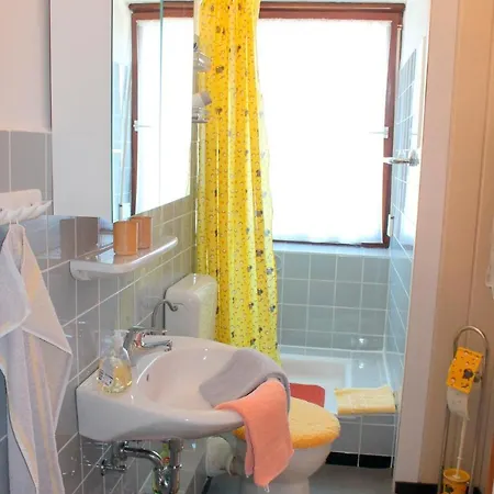 Haus Iris - Whg. 2 Zentrale Lage, Auch Fur Kurzaufenthalte Geeignet - #638 Grömitz